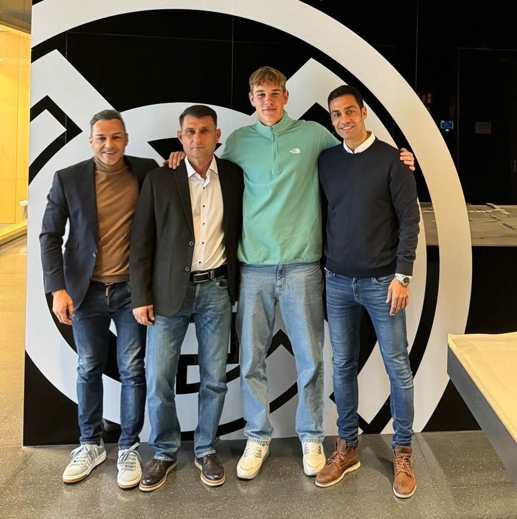 羅馬諾：皇馬與18歲門將沃洛辛續(xù)約，新合同至2029年