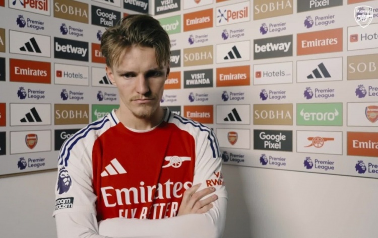 厄德高：沒時(shí)間難過下一場(chǎng)要贏 本-懷特復(fù)出真是太好了