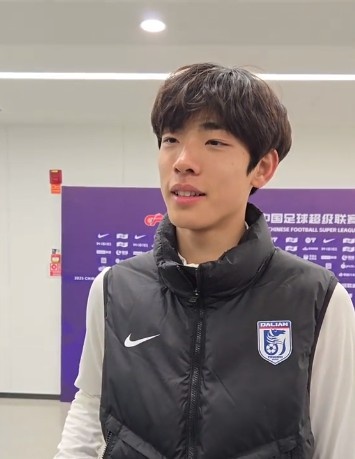 國青歸來上演中超首秀，朱鵬宇：感覺很好，場上大哥們很支持我