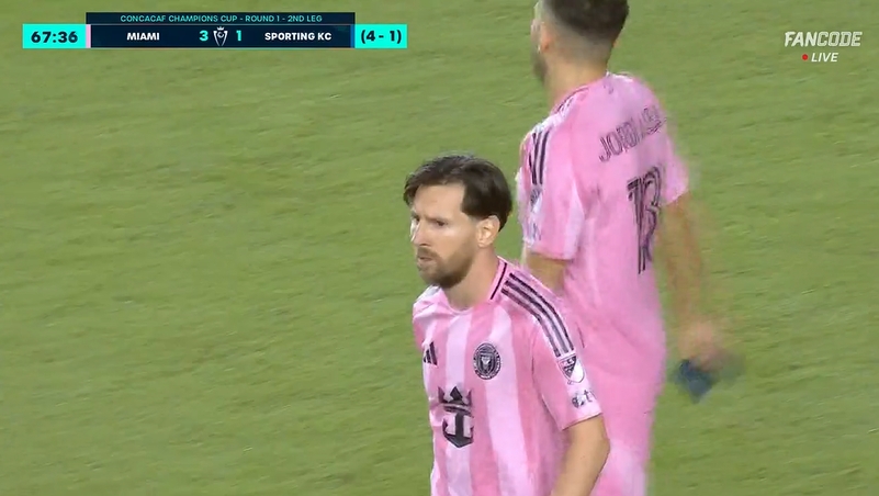 下班！比賽第68分鐘梅西被替換下場，直接返回更衣室