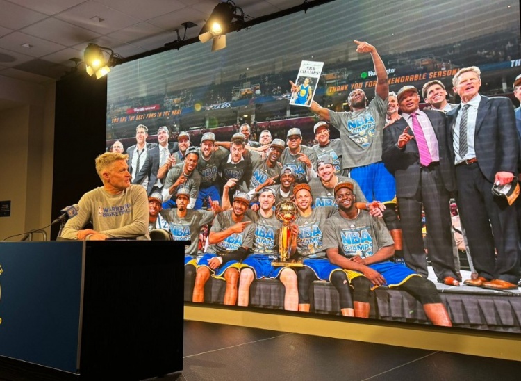 將紀(jì)念奪冠10周年！科爾：這張照片代表了我生命中最偉大夜晚之一