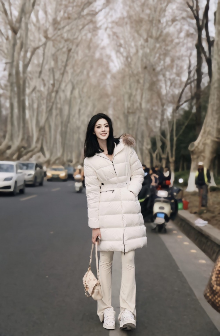 煙雨下江南！卓識游南京：卿言一句梧桐美 吾種梧桐滿京城