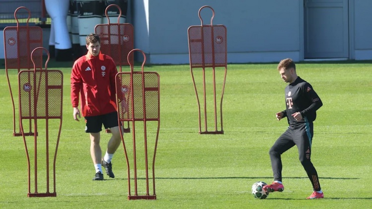 圖片報：穆西亞拉、戴維斯等人單獨(dú)訓(xùn)練，基米希希望踢藥廠時復(fù)出