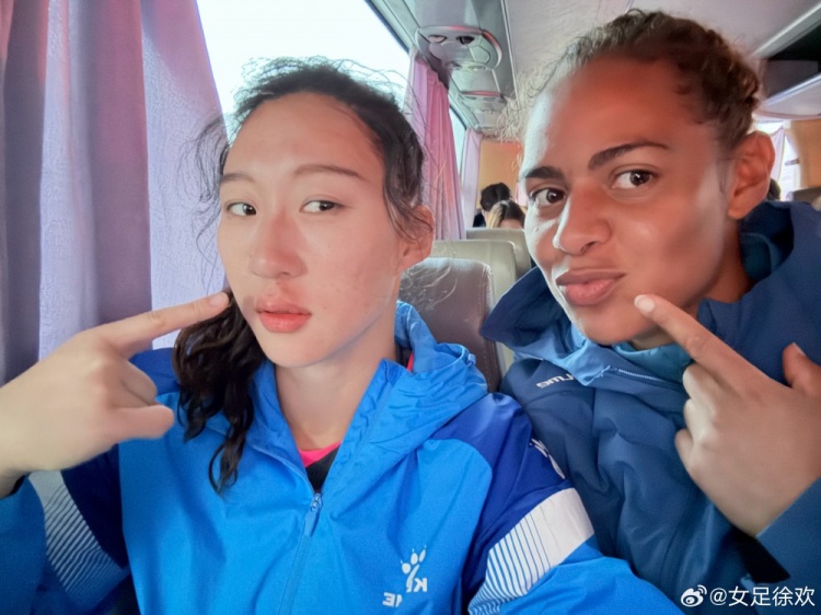 神勇！女足國門徐歡曬照，比賽中被球砸臉仍力保球門不失