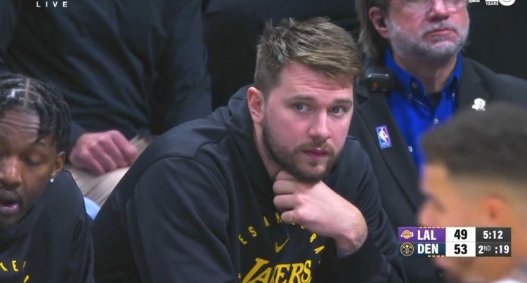 愛莫能助??！東契奇本場缺陣 坐在場邊觀戰(zhàn)