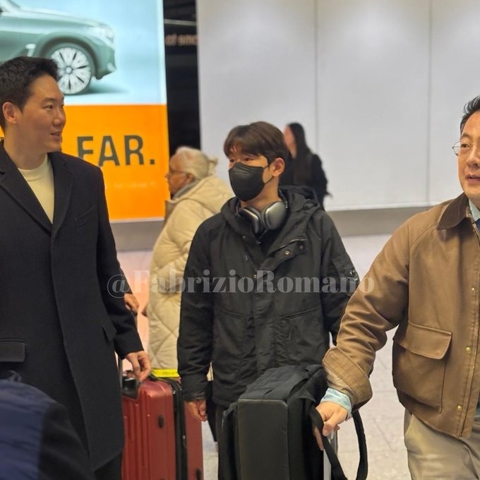 羅馬諾：布萊頓簽下韓國(guó)18歲前鋒尹棹泳，已完成體檢并簽約4年