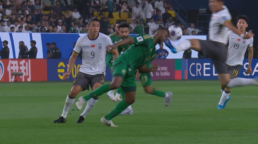 媒體人：10打11，一切源頭都是沒及時(shí)應(yīng)對(duì)對(duì)方10號(hào)威脅