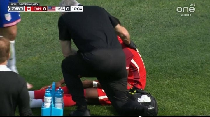 經(jīng)紀(jì)人：阿方索賽前表示自己身體狀態(tài)不佳，但加拿大隊(duì)仍讓他首發(fā)