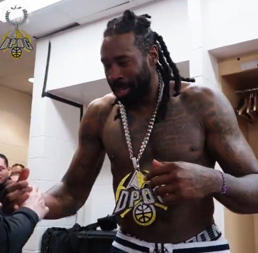 頂替約老師首發(fā)砍11+15+4！馬龍賽后將大金鏈子頒給小喬丹