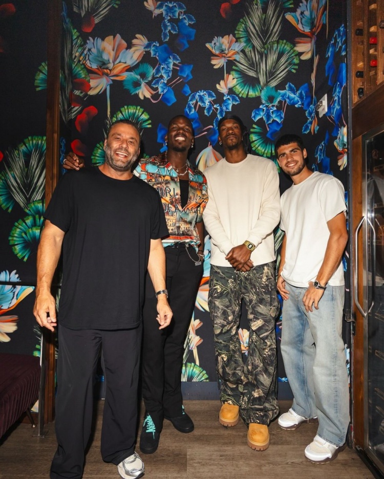 妻子為博格巴辦生日派對，吉米-巴特勒、阿爾卡拉斯等人出席