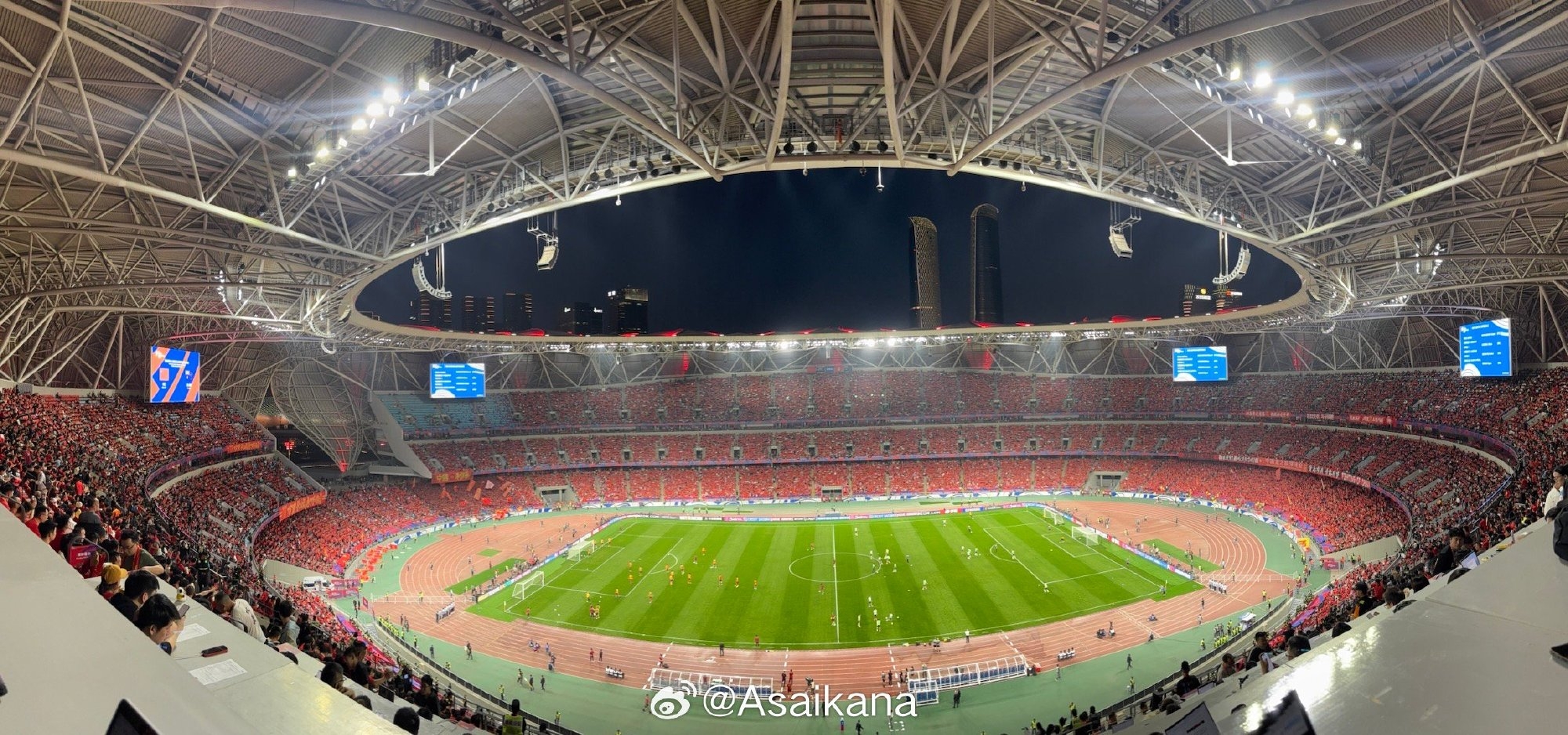 澳大利亞僅來了零星球迷，被紅色海洋淹沒了  ???