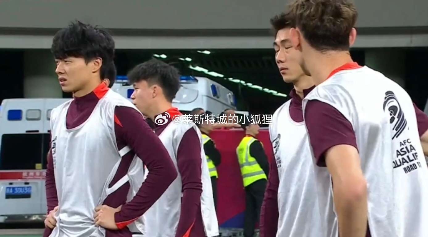 伊萬(wàn)我給你支個(gè)招 下半場(chǎng)把王鈺棟和塞鳥(niǎo)換上去 罵你的人會(huì)少點(diǎn)