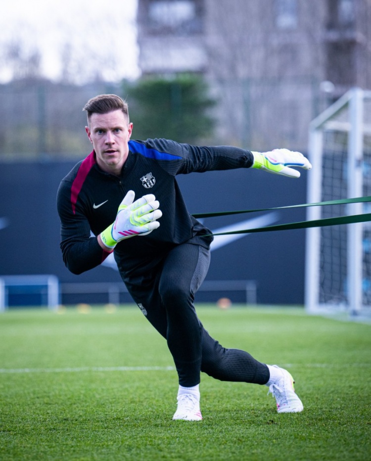 世體：特獅恢復(fù)取得明顯進(jìn)展，他正在提升節(jié)奏、跳躍和撲救反應(yīng)