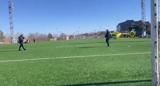 新京報(bào)：醫(yī)護(hù)5分鐘就抵達(dá)現(xiàn)場(chǎng)救郭嘉璇，但送醫(yī)搶救4小時(shí)仍腦死亡