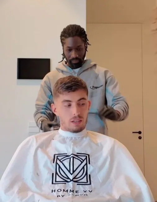 理發(fā)師談拉米雷斯：之前他在中國(guó)踢球，每周請(qǐng)我飛過(guò)去給他理發(fā)