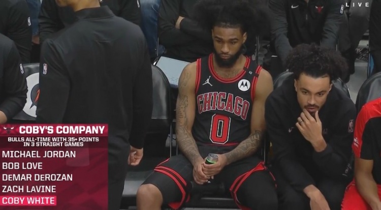 別拿懷特不當(dāng)科比！科比-懷特連續(xù)3場(chǎng)得分35+ 隊(duì)史比肩喬丹&拉文