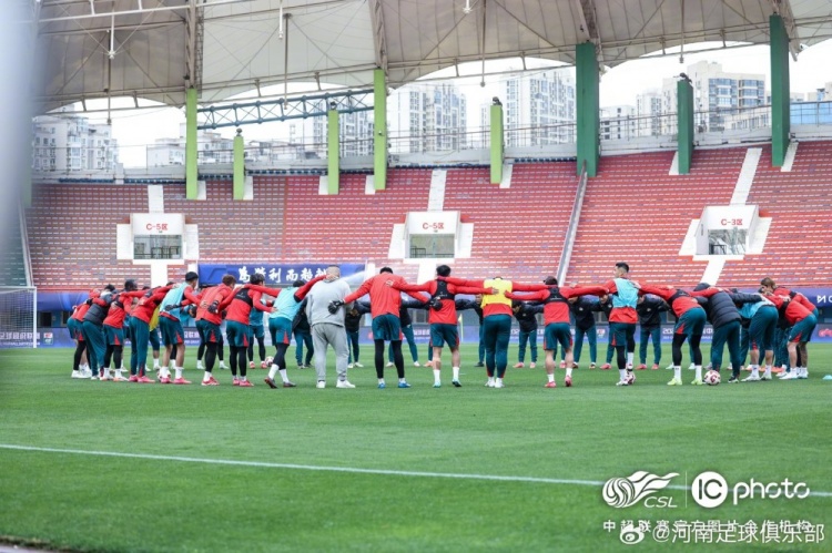 【圖集】2025中超聯(lián)賽第3輪，河南俱樂部賽前踩場(chǎng)