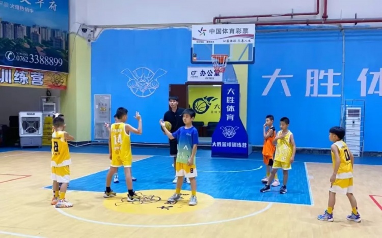 廣東河源體彩少兒籃球培訓(xùn)班：結(jié)營不散場，夢想正啟航