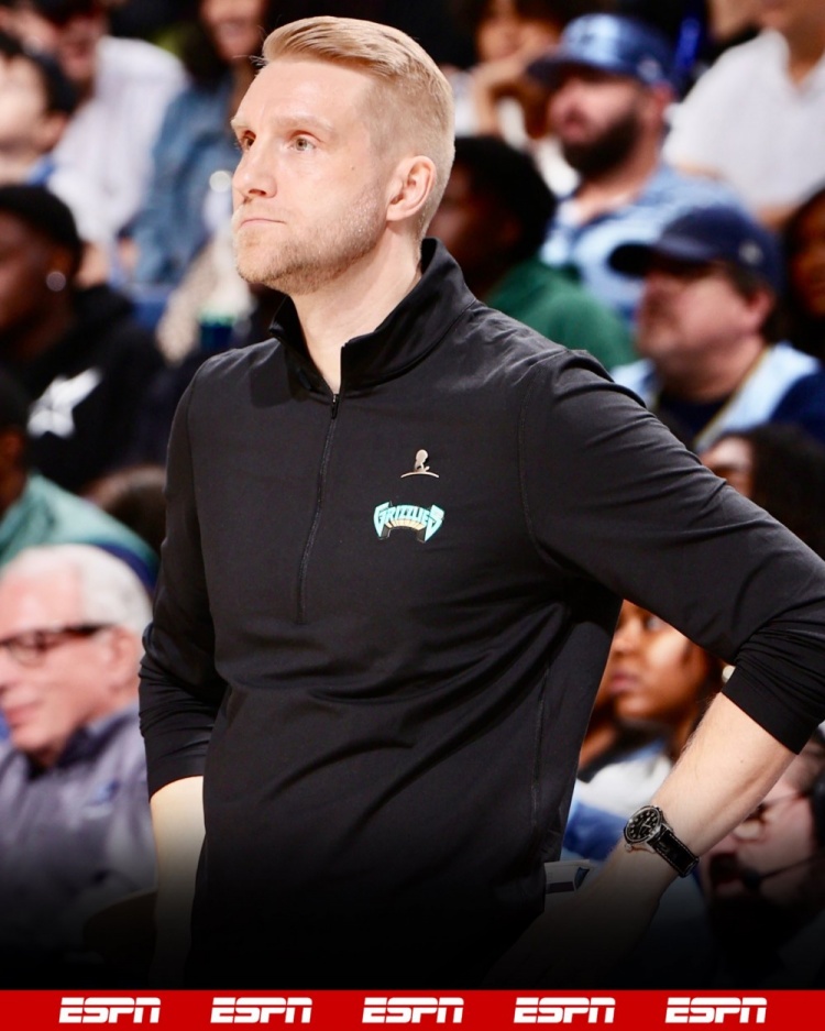 詹金斯下課！灰熊官方：伊薩洛擔(dān)任臨時(shí)主帥 執(zhí)教本賽季剩余比賽