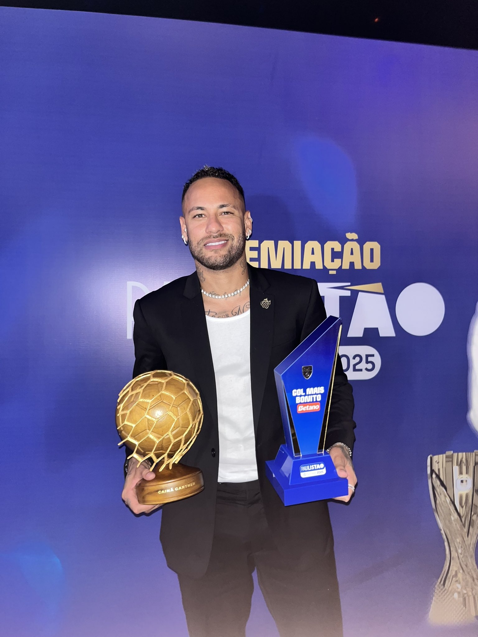 神來(lái)之筆！內(nèi)馬爾角球直接破門當(dāng)選圣保羅州聯(lián)賽最佳進(jìn)球