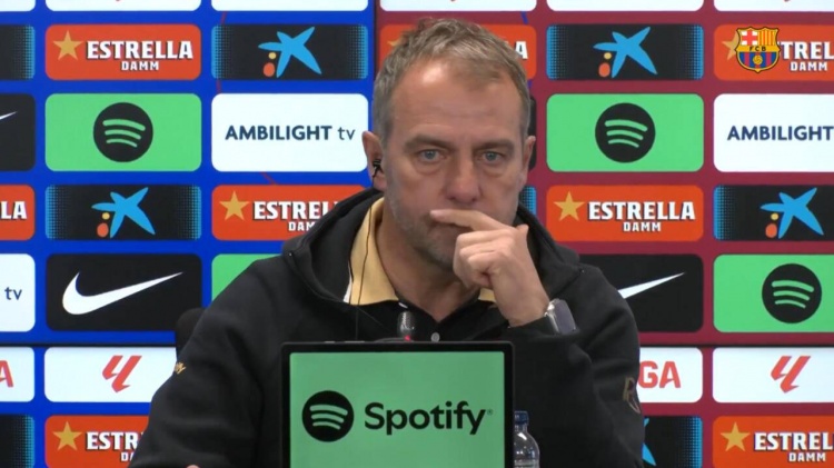 奧薩蘇納投訴巴薩違規(guī)，弗里克回應：沒空理會，我沒有新的消息