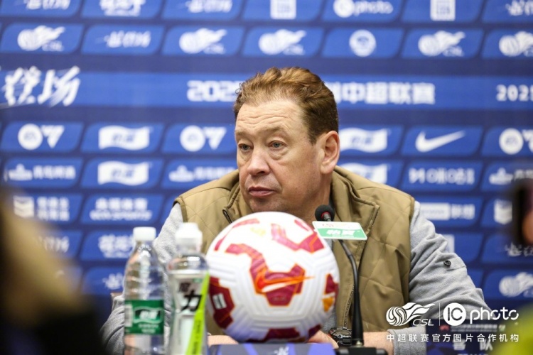 斯盧茨基：謝鵬飛配的上今天的出場(chǎng)機(jī)會(huì)，于漢超目前還有些小傷病