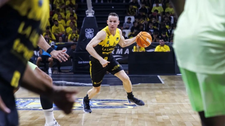 NBA初代老六，42歲進(jìn)入生涯巔峰？！