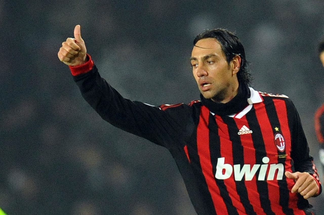 內(nèi)斯塔：05年決賽半場(chǎng)米蘭沒有慶祝 這是利物浦一個(gè)傻瓜造謠的