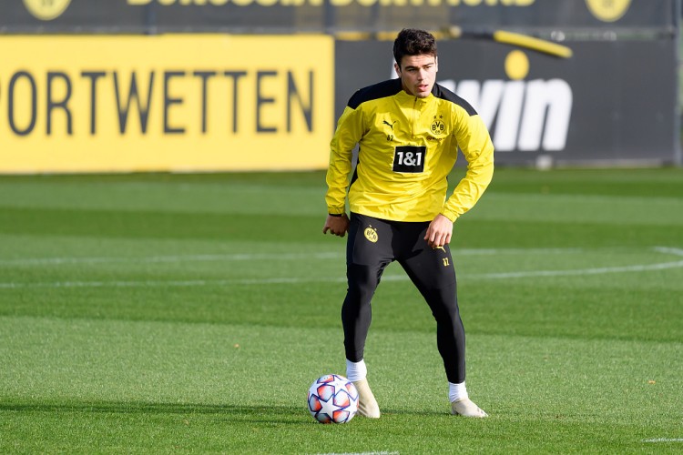 德天空：雷納夏窗離隊(duì)可能仍很大，多特對(duì)他估價(jià)1000萬-1500萬歐