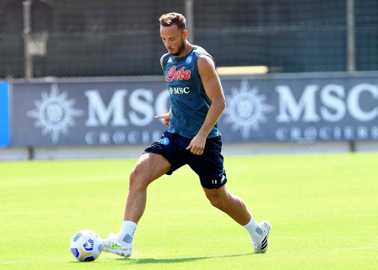 拉赫馬尼：那不勒斯2-0之后本該結(jié)束比賽，此前五輪不勝壓力很大