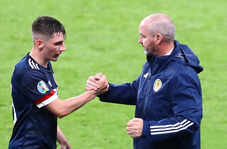 吉爾莫：和麥克托米奈出門(mén)情況會(huì)變得瘋狂，因?yàn)樗饷蔡卣魈黠@