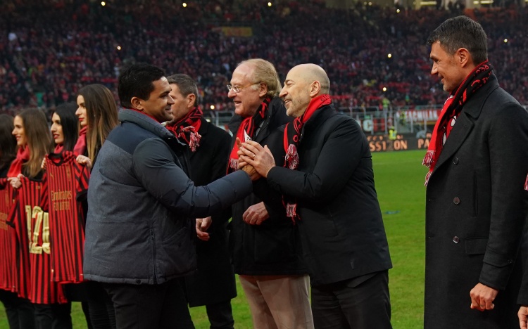 名宿：特奧仍是最強(qiáng)左后衛(wèi)，多年來他超人般的存在反而慣壞了球迷