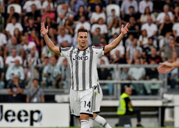 全市場(chǎng)：米利克在尤文稅后年薪350萬歐，確定會(huì)在夏窗離隊(duì)