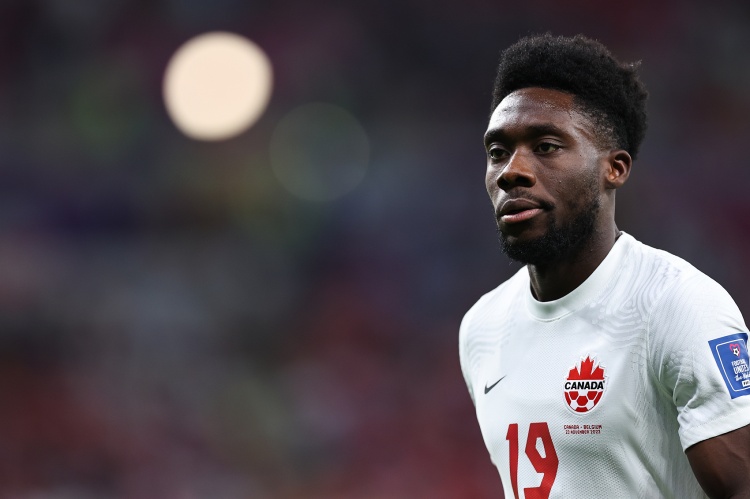 戴維斯賽季報銷！德媒：拜仁可向國際足聯(lián)索賠最高750萬歐元