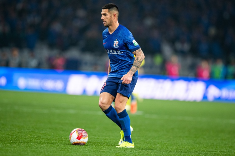 滬媒：路易斯、米內(nèi)羅開始起了化學(xué)反應(yīng)，兩人完成合作助申花絕殺