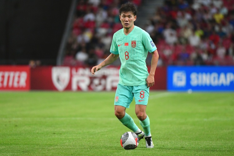 李源一落選因需要進(jìn)攻？魯媒：客觀說李源一進(jìn)攻能力要強(qiáng)于黃政宇