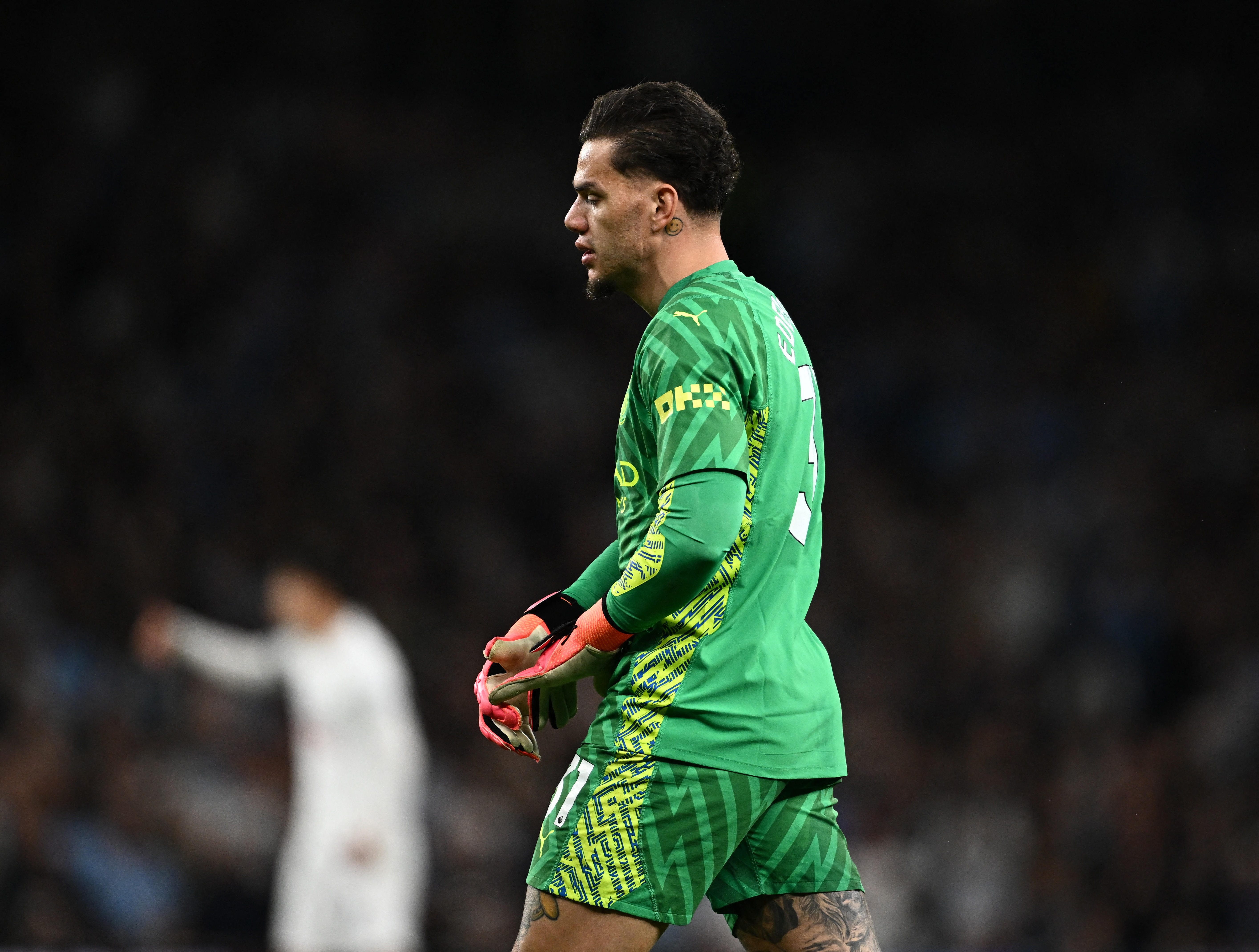 馬丁-奧尼爾：埃德森本應阻擋那個進球，曼城后防線太脆弱了