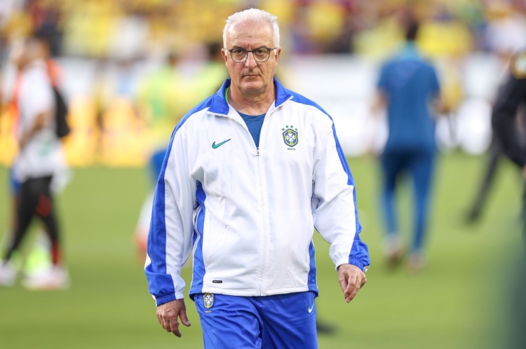 進(jìn)球網(wǎng)：未來幾天，巴西足協(xié)將討論多里瓦爾帥位問題