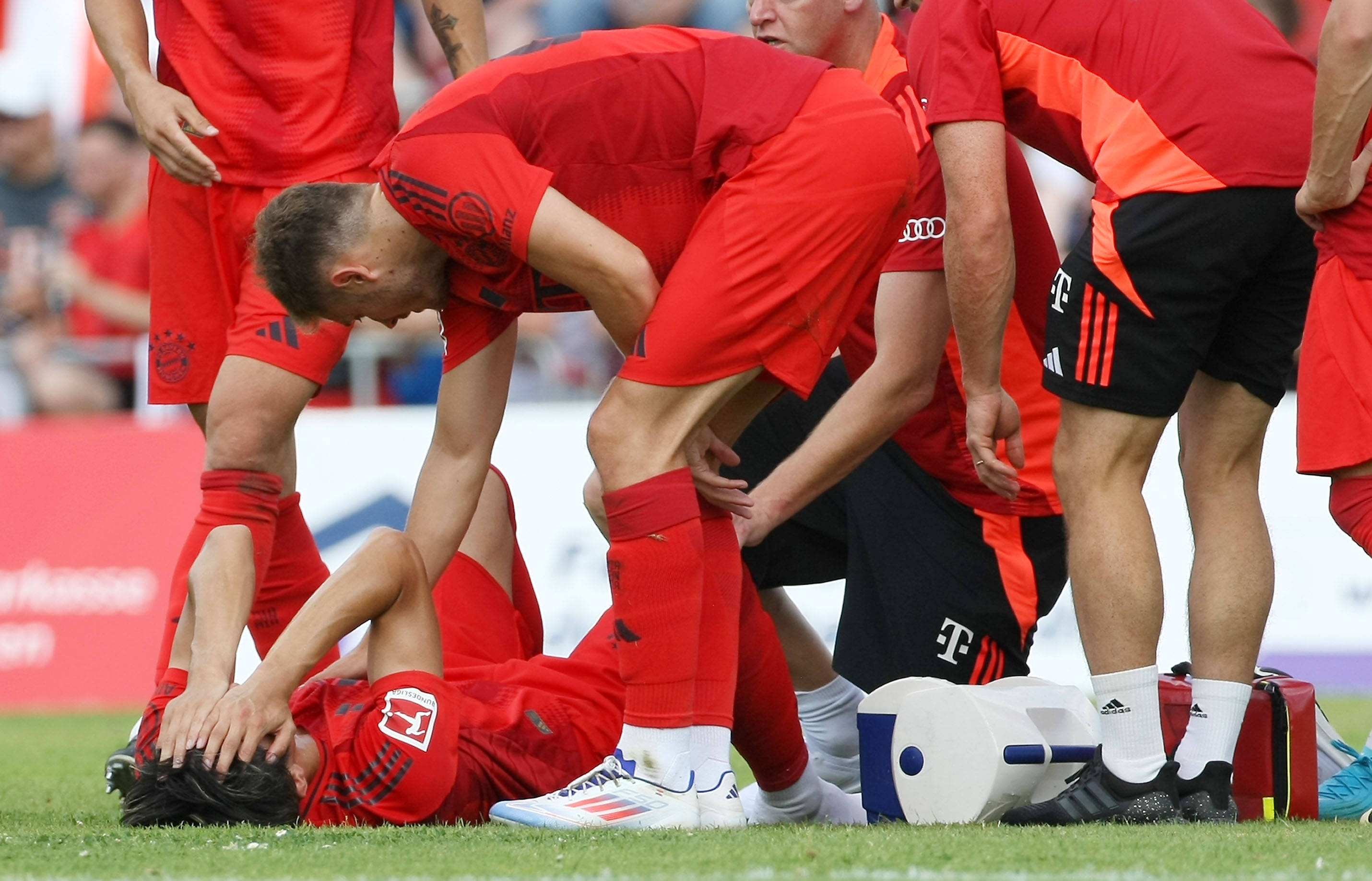 埃貝爾談伊藤洋輝受傷：他是一個斗士，期待他康復(fù)后重返賽場