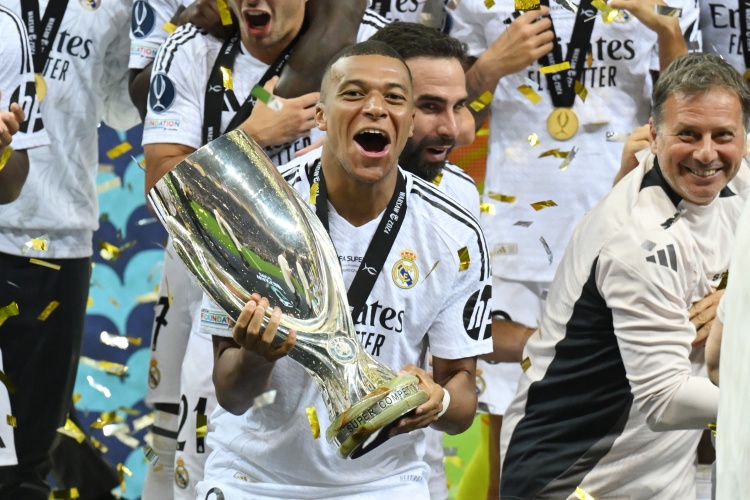 歐冠獎(jiǎng)金每人90萬?馬卡：若皇馬成就四冠王，獎(jiǎng)金總額將達(dá)8000萬