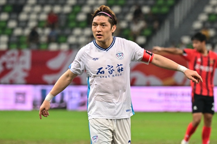 汪嵩證言：我?guī)蛷埡平o唐煒傳遞消息“上半場放一到兩個(gè)”