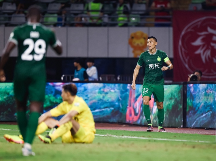 記者：明晚主場與蓉城比賽賽前，國安將為于大寶舉辦退役儀式