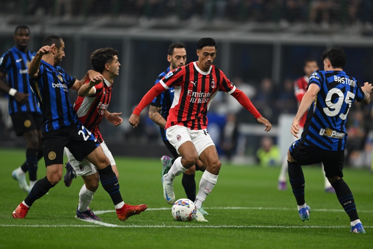 米體：財(cái)務(wù)虧損+巨額債務(wù)+尋找新帥+重建陣容，米蘭迎來艱難時(shí)刻