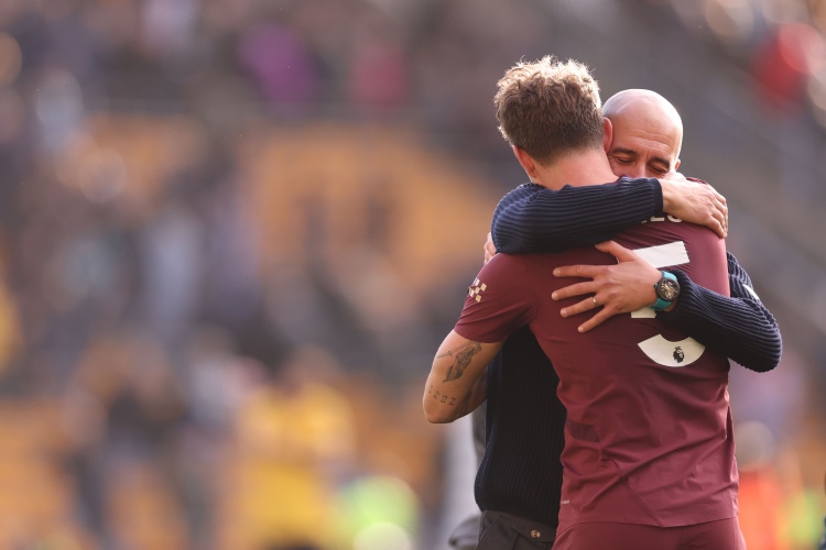 瓜迪奧拉證實斯通斯不需要接受手術(shù)，后者有望5月初復(fù)出