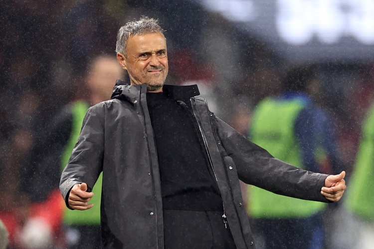 法甲連續(xù)4場對陣?yán)锇褐辽俅蜻M(jìn)3球，巴黎是歷史首隊(duì)