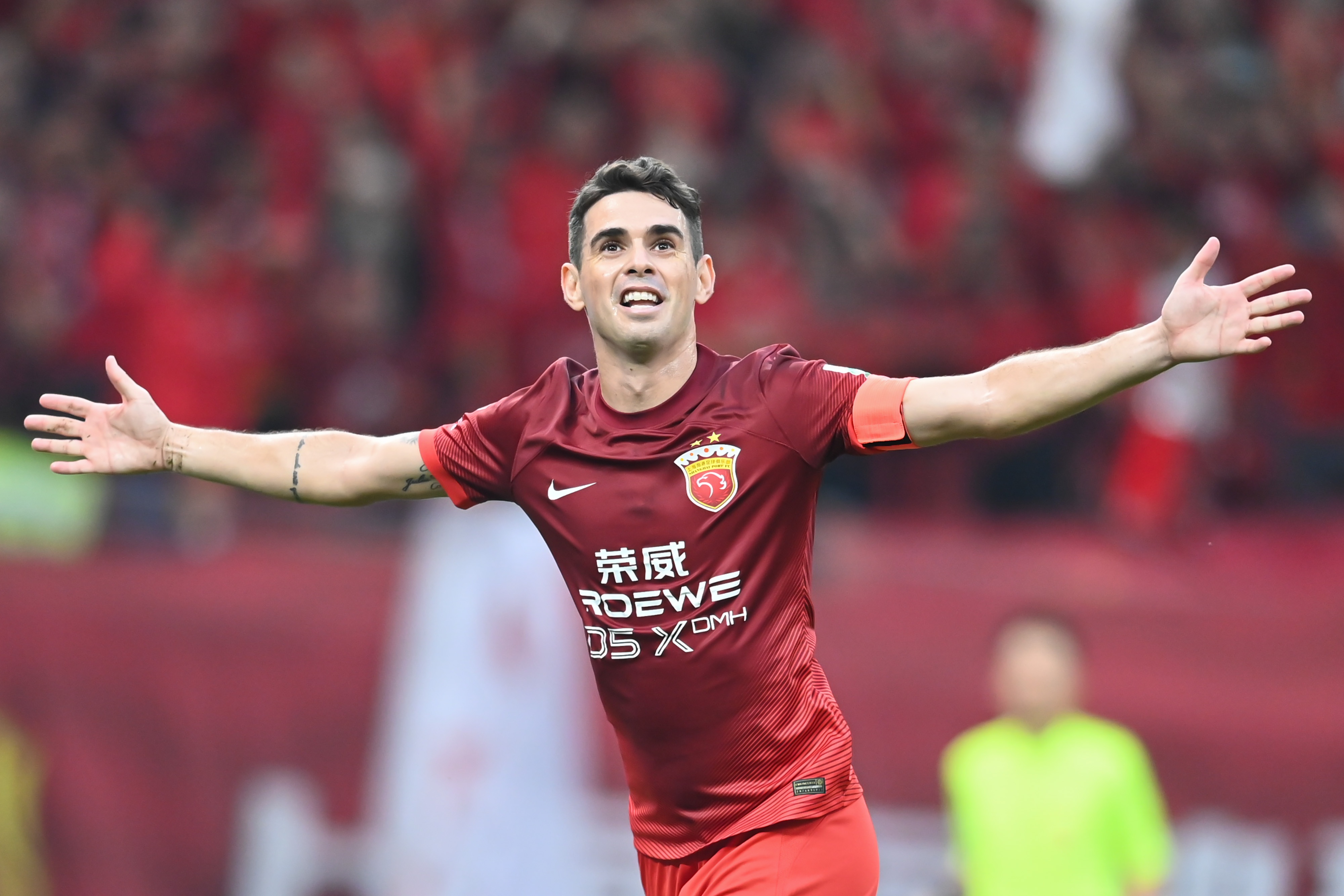 奧斯卡：佩雷拉曾邀我去科林蒂安 穆帥當(dāng)初對我和阿扎爾要求很高