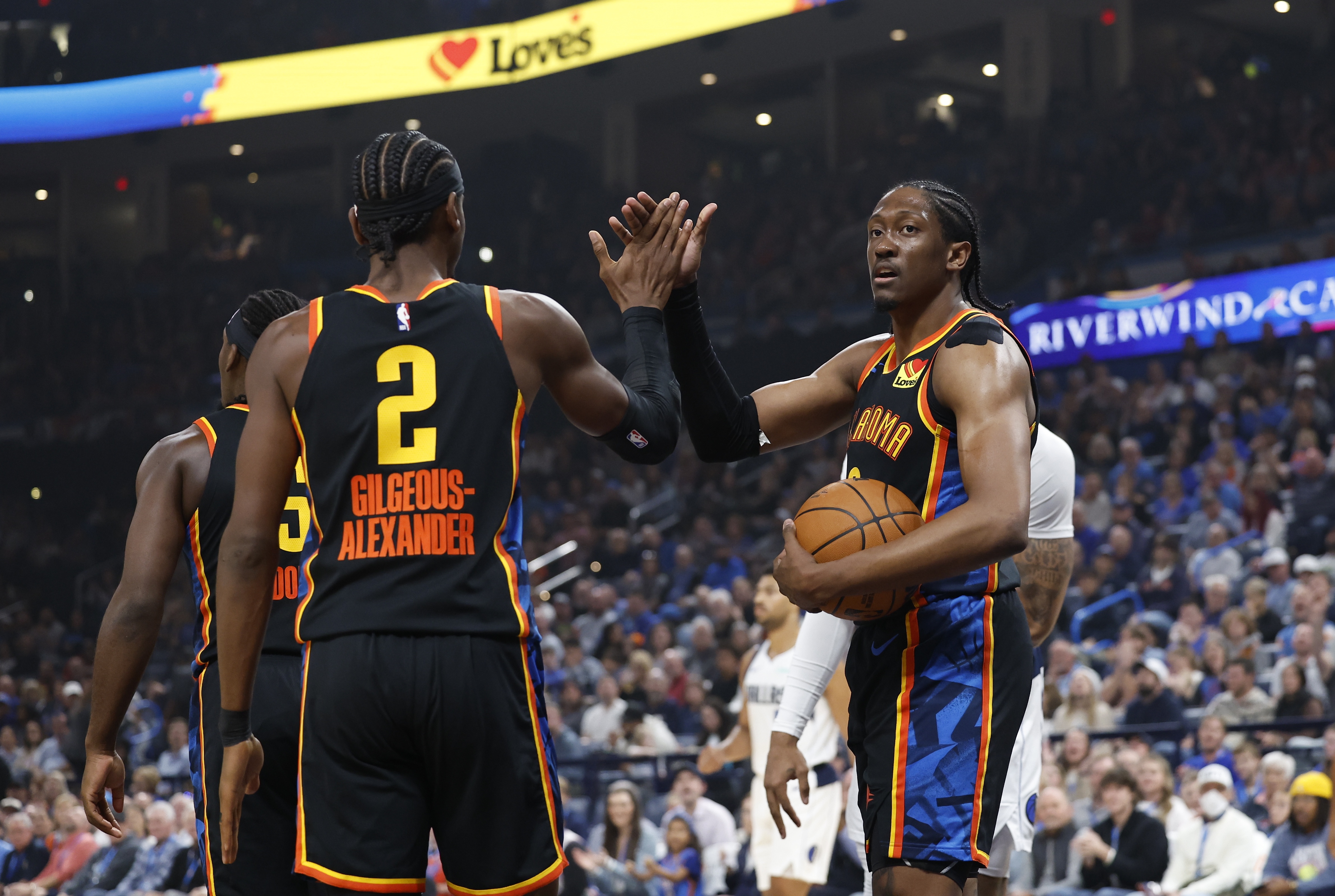 搶斷第一的球隊(duì)！全美直播女解說：對(duì)陣?yán)做獣r(shí)球從來都不會(huì)安全