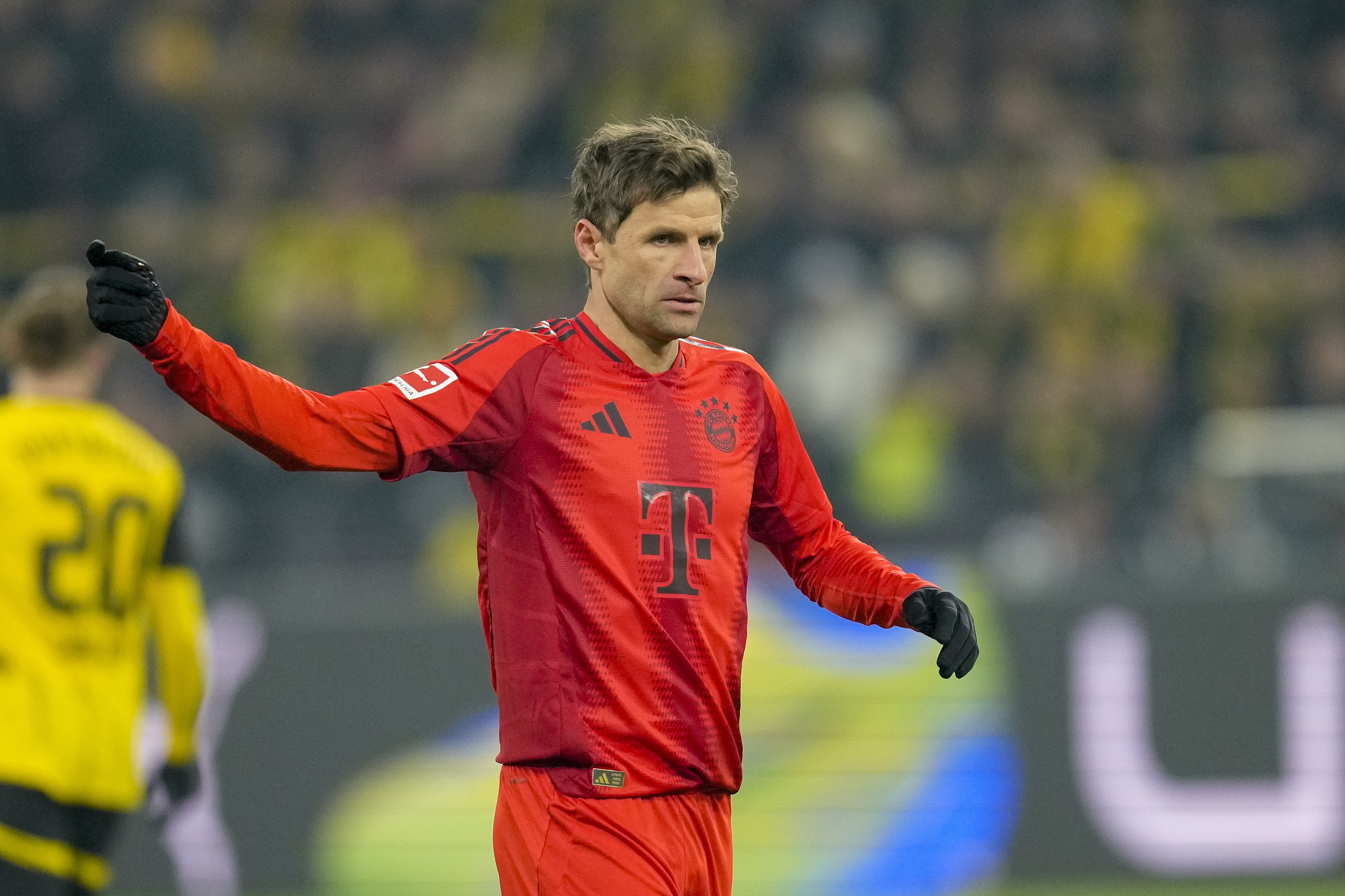 法爾克：穆勒對拜仁未提供續(xù)約合同感到意外，他本想繼續(xù)留隊一年