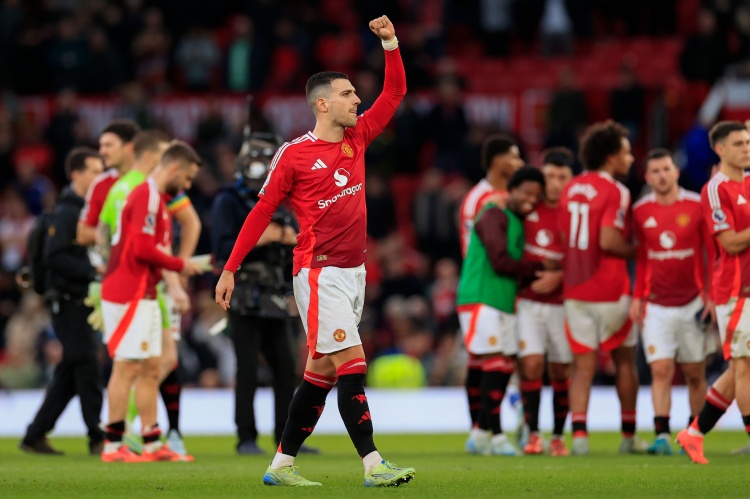 達(dá)洛特：完成曼聯(lián)200場里程碑很驕傲，我想為曼聯(lián)登頂而奮斗