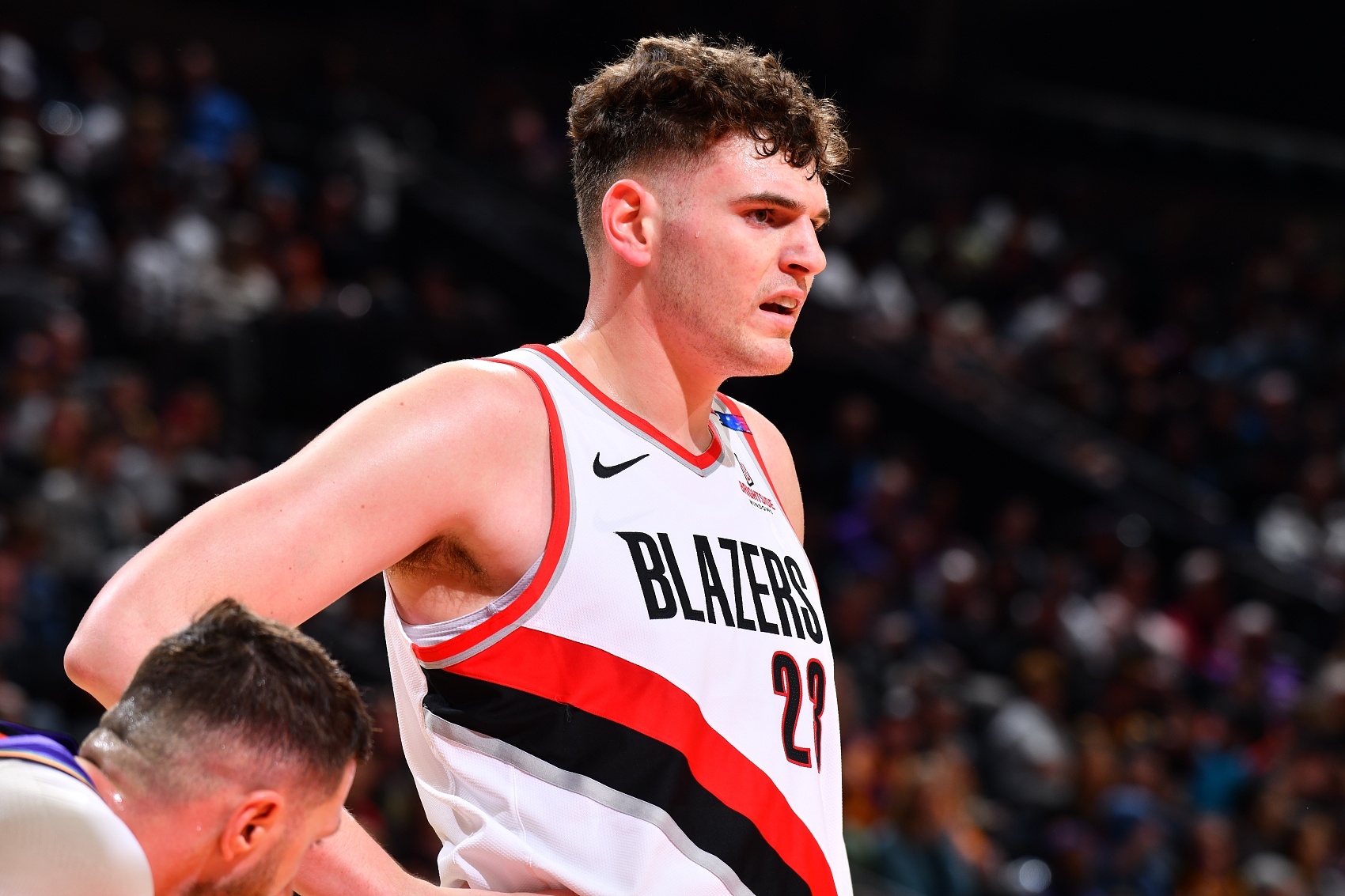 再精進(jìn)一下技術(shù)！克林根12中6砍下13分13板2助3帽&拼下7前場板！